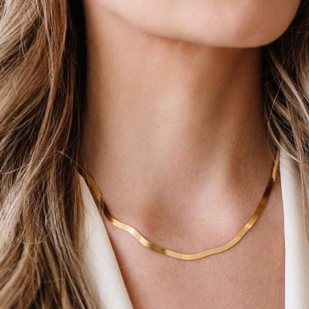 NEW 18K GOLD HERRINGBONE CHAIN NECKLACE - Picture 3 of 7